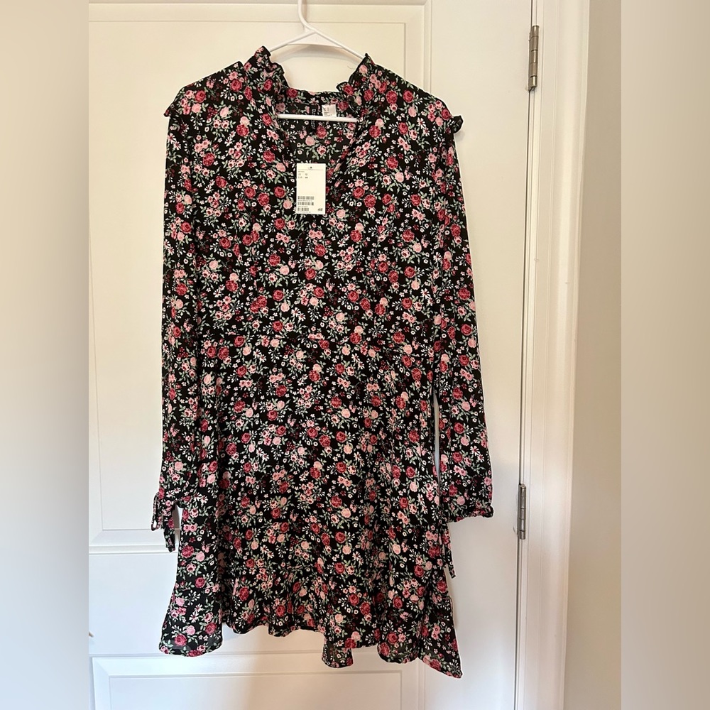 NWT Floral long sleeve dress